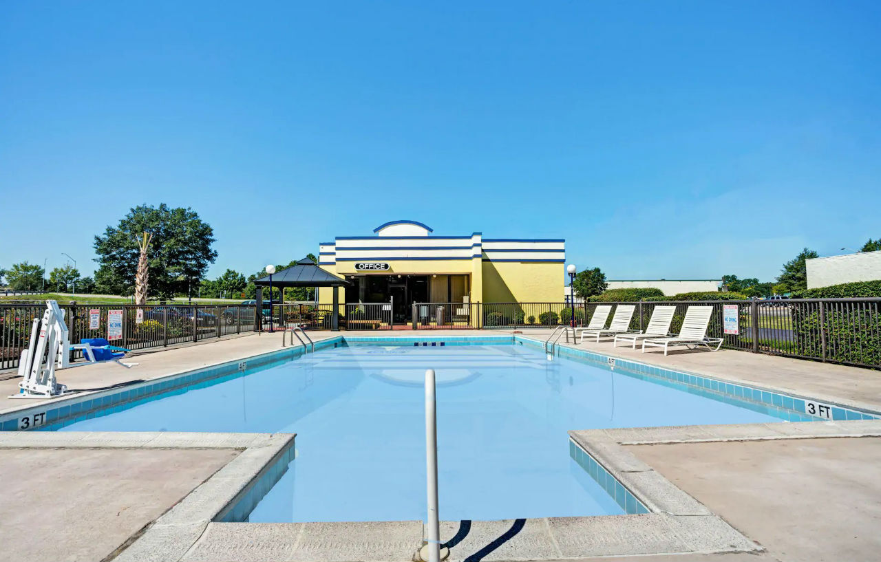 Days Inn By Wyndham Pensacola - Historic Downtown Buitenkant foto